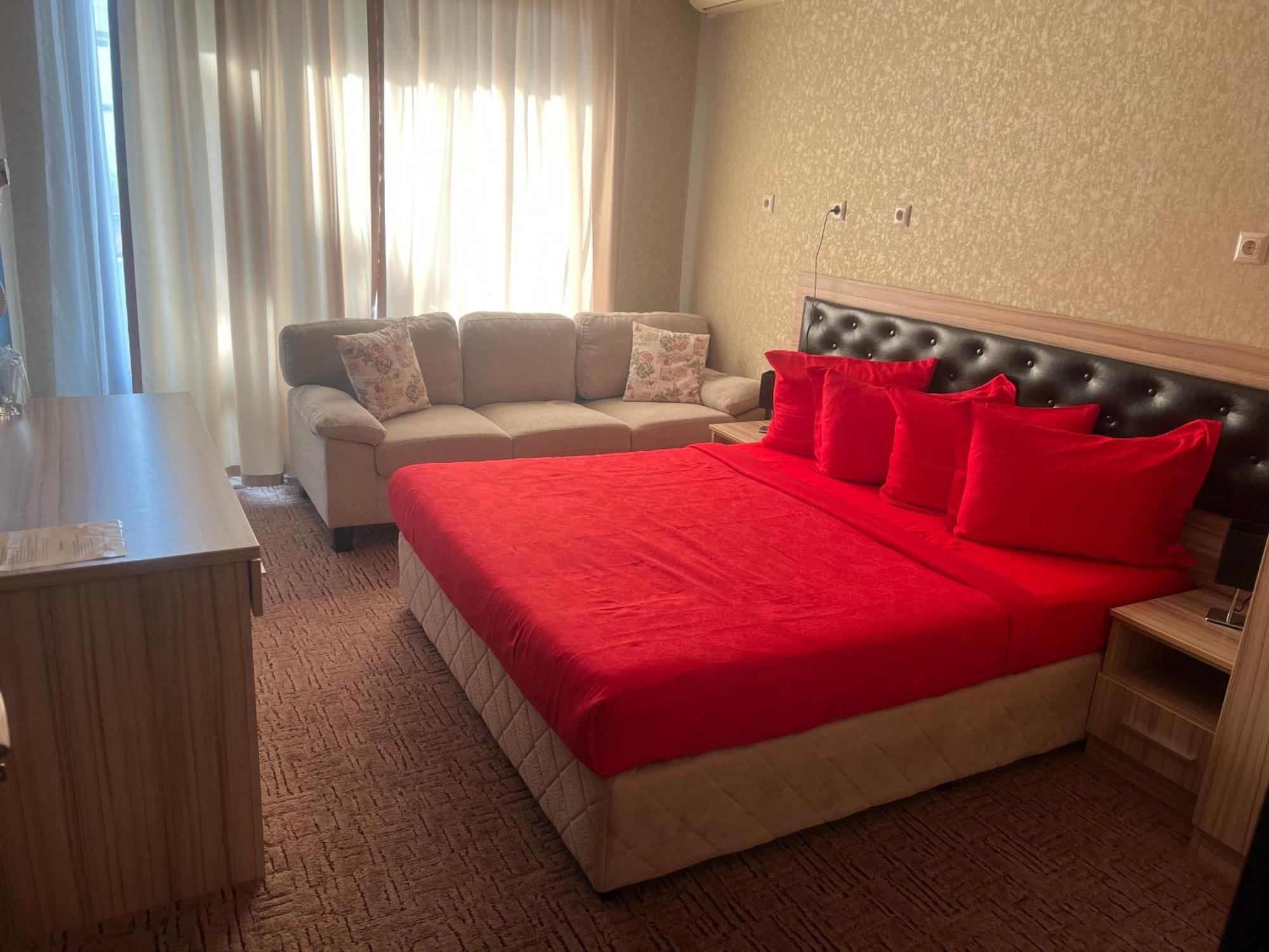 Hotel Lazur Китен Екстер'єр фото