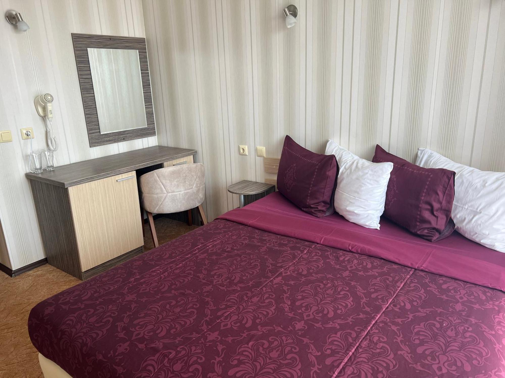 Hotel Lazur Китен Екстер'єр фото